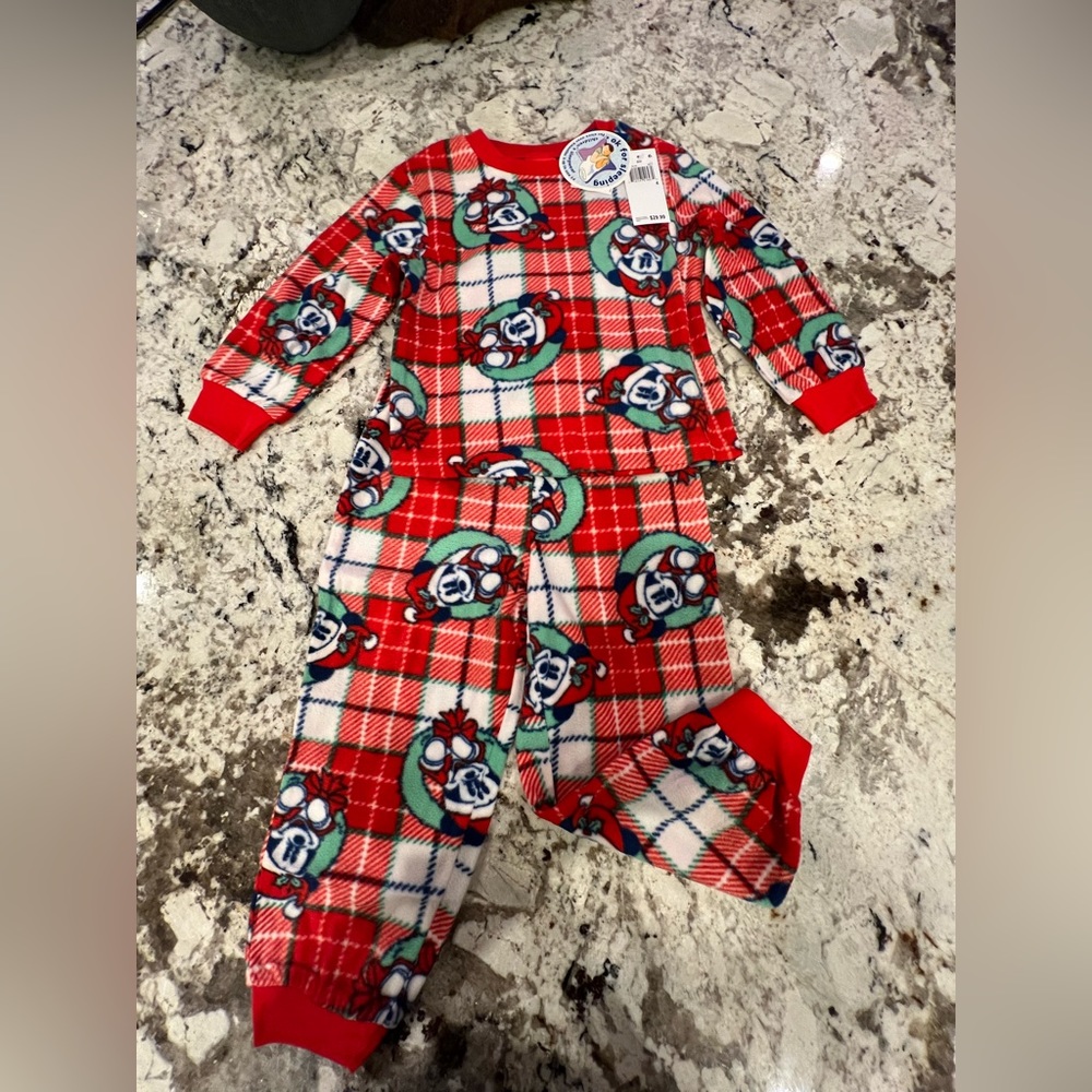 New Disney Christmas Jammies! toddler sz 4